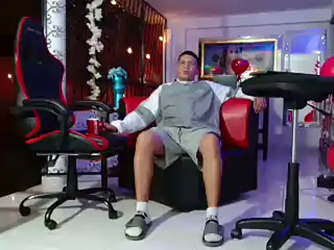 Snapshot of damiam_fiery chatting on 03-17-25, 04:29 damiam fiery online show from 03-17-25, 04:29