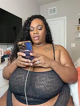 Snapshot of Mari_Melons chatting on 11-09-25, 01:26 Mari Melons online show from 11-09-25, 01:26