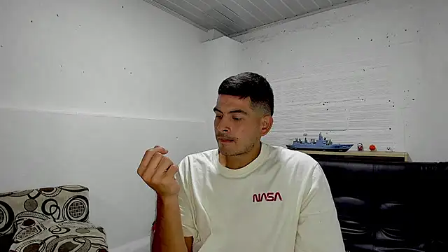 Himoreno25 online show from 12-11-24, 04:07