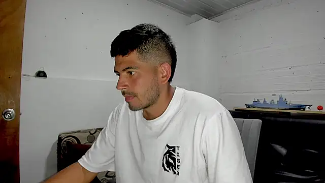 Himoreno25 online show from 01-27-25, 11:11