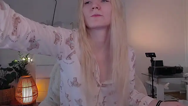 Snapshot of ginger_vi chatting on 02-09-25, 03:23 ginger vi online show from 02-09-25, 03:23