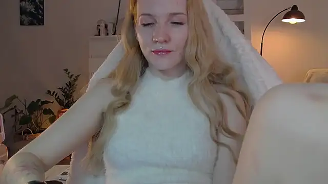 Snapshot of ginger_vi chatting on 02-25-25, 12:14 ginger vi online show from 02-25-25, 12:14