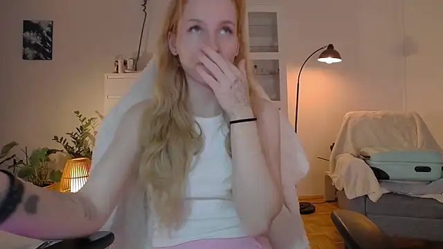 Snapshot of ginger_vi chatting on 02-25-25, 10:07 ginger vi online show from 02-25-25, 10:07