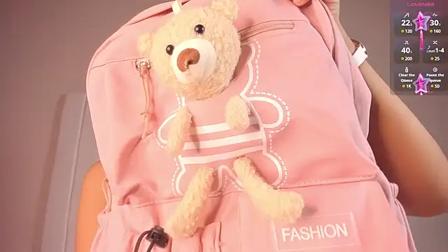 Snapshot of julieta_flower chatting on 01-29-25, 01:49 julieta flower online show from 01-29-25, 01:49