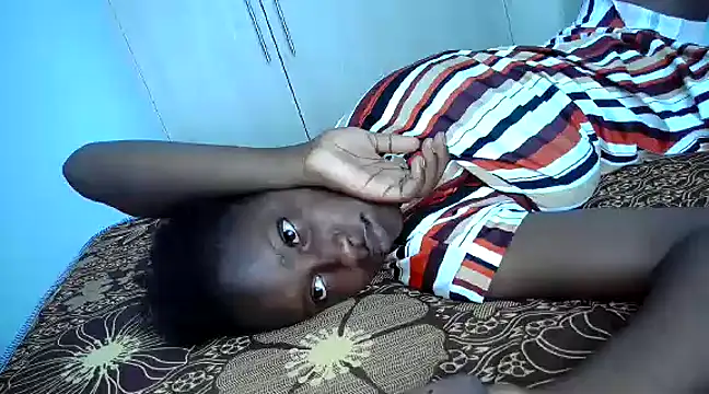 Snapshot of queen-goddess chatting on 12-27-24, 05:42 queen-goddess online show from 12-27-24, 05:42