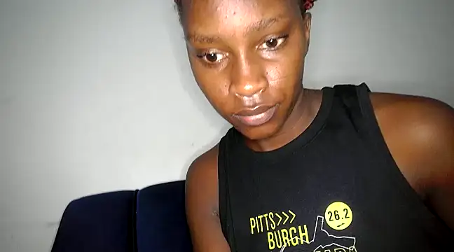 Snapshot of queen-goddess chatting on 01-21-25, 07:47 queen-goddess online show from 01-21-25, 07:47