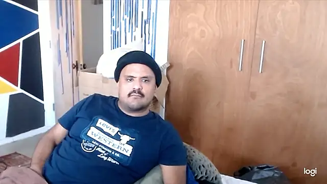 Snapshot of ShaggyList15 chatting on 02-03-26, 09:53 ShaggyList15 online show from 02-03-26, 09:53