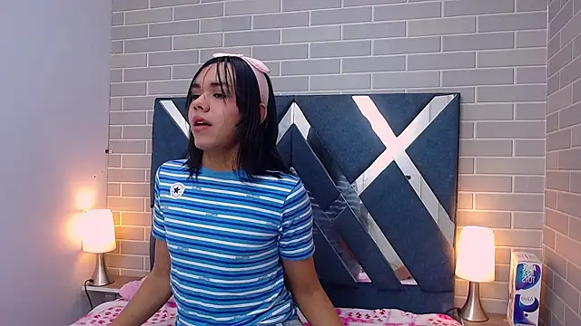 AndreaGil  online show from 12-30-24, 12:52