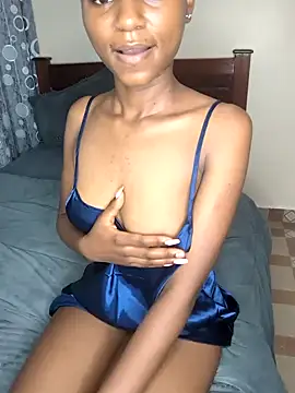 Snapshot of sweetgirlDora chatting on 10-25-25, 12:51 sweetgirlDora online show from 10-25-25, 12:51