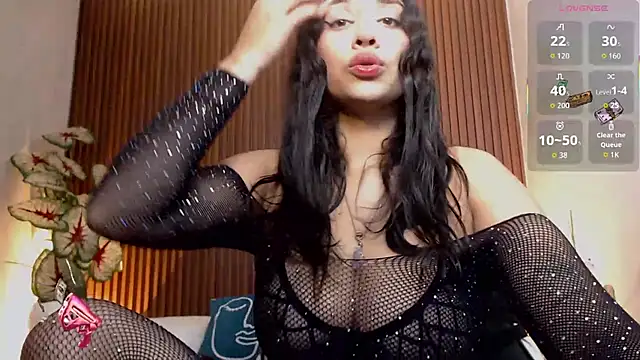 Snapshot of venuz_lee chatting on 11-13-25, 01:21 venuz lee online show from 11-13-25, 01:21