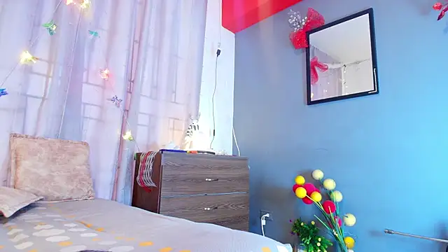 Snapshot of jade_brunnette chatting on 12-13-25, 08:14 jade brunnette online show from 12-13-25, 08:14