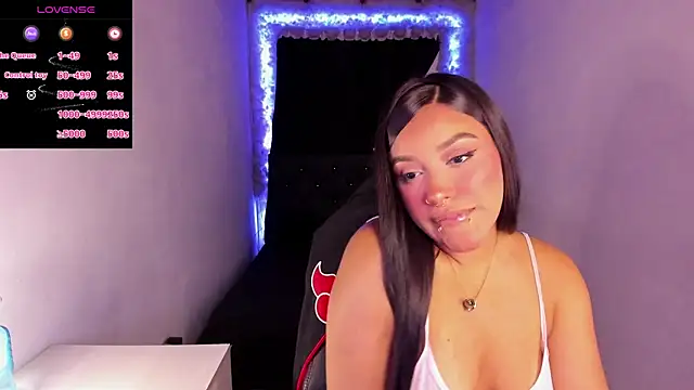 Snapshot of Mariana_Hasper_ chatting on 12-20-24, 01:36 Mariana Hasper online show from 12-20-24, 01:36