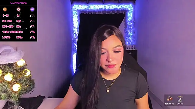 Snapshot of Mariana_Hasper_ chatting on 01-05-25, 12:20 Mariana Hasper online show from 01-05-25, 12:20