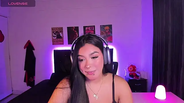 Snapshot of Mariana_Hasper_ chatting on 11-07-25, 06:57 Mariana Hasper online show from 11-07-25, 06:57