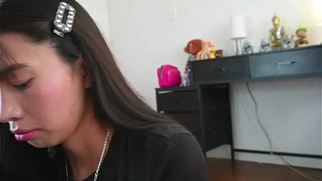 Snapshot of AlessiaVix chatting on 06-02-26, 04:53 AlessiaVix online show from 06-02-26, 04:53