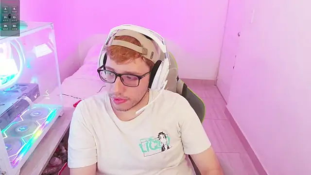 Snapshot of GioFran chatting on 01-10-26, 04:25 GioFran online show from 01-10-26, 04:25