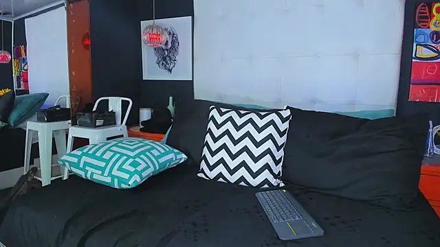 VladHellsing4 online show from 12-10-24, 05:44