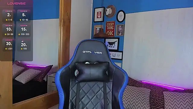 Snapshot of VladHellsing4 chatting on 02-20-25, 02:46 VladHellsing4 online show from 02-20-25, 02:46