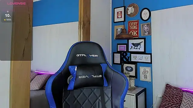 VladHellsing4 online show from 03-15-25, 02:01