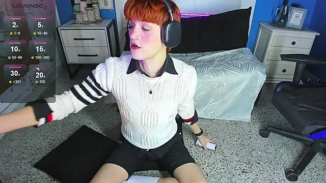 Snapshot of VladHellsing4 chatting on 10-04-25, 02:15 VladHellsing4 online show from 10-04-25, 02:15