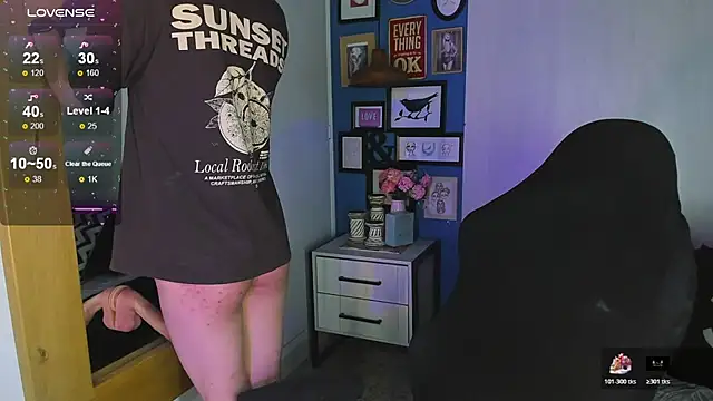 Snapshot of VladHellsing4 chatting on 11-21-25, 02:27 VladHellsing4 online show from 11-21-25, 02:27