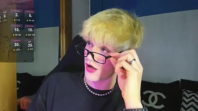 Snapshot of VladHellsing4 chatting on 11-26-25, 02:29 VladHellsing4 online show from 11-26-25, 02:29