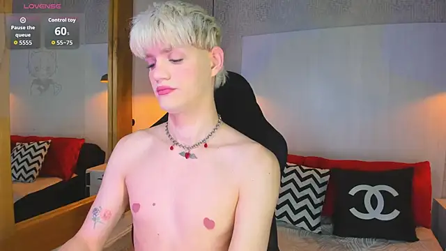 VladHellsing4 online show from 02-13-26, 01:51