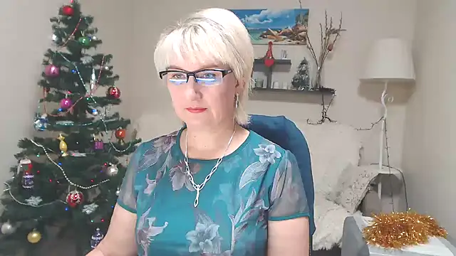 FleurMays online show from 12-21-24, 06:09