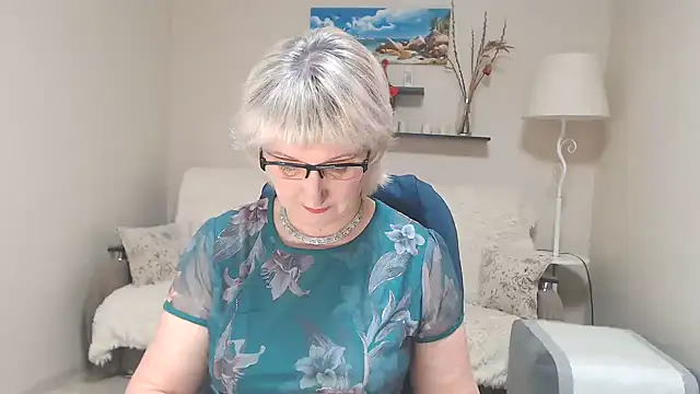 FleurMays online show from 02-09-25, 06:11