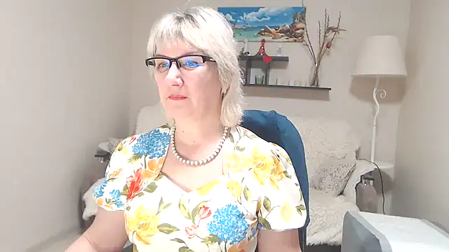 FleurMays online show from 02-25-25, 05:52