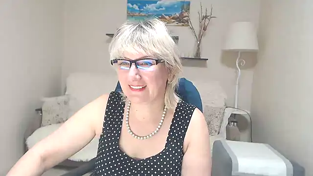 FleurMays online show from 03-09-25, 07:01