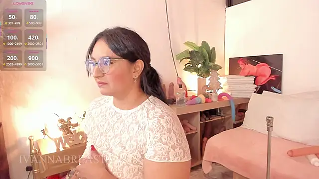 Snapshot of Ivannabreast_Official chatting on 12-13-25, 11:43 Ivannabreast Official online show from 12-13-25, 11:43