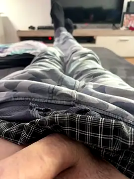 Snapshot of Ben291113 chatting on 09-15-25, 02:17 Ben291113 online show from 09-15-25, 02:17