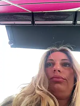 Lydie off online show from 03-10-25, 08:04