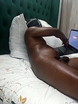 MUVENDA37 online show from 12-22-25, 08:06