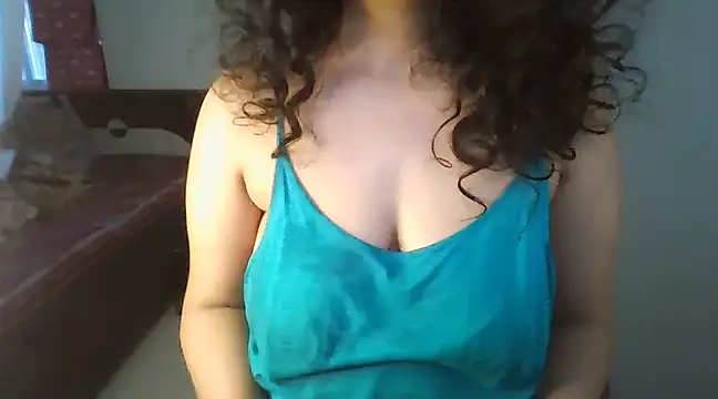 Snapshot of MakeMeCumAhh chatting on 03-19-25, 12:34 MakeMeCumAhh online show from 03-19-25, 12:34