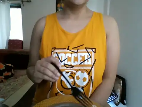 Snapshot of MakeMeCumAhh chatting on 10-07-25, 08:44 MakeMeCumAhh online show from 10-07-25, 08:44