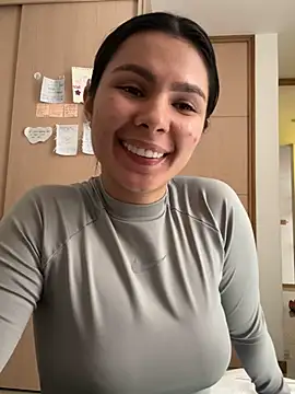 Snapshot of SofiaG_ chatting on 12-03-24, 05:45 SofiaG  online show from 12-03-24, 05:45