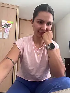 Snapshot of SofiaG_ chatting on 12-28-24, 06:08 SofiaG  online show from 12-28-24, 06:08