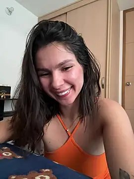 Snapshot of SofiaG_ chatting on 02-11-25, 02:13 SofiaG  online show from 02-11-25, 02:13