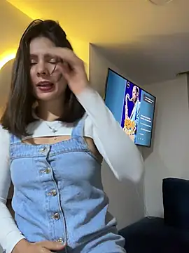 Snapshot of SofiaG_ chatting on 03-01-25, 01:22 SofiaG  online show from 03-01-25, 01:22