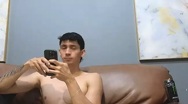 OliverBennet online show from 12-07-24, 01:58