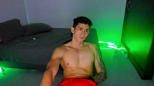 OliverBennet online show from 02-19-25, 04:12