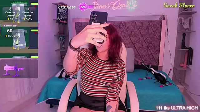 Snapshot of Sarah-Stoner chatting on 10-08-25, 08:39 Sarah-Stoner online show from 10-08-25, 08:39