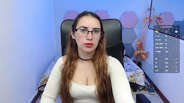 Snapshot of CharloteTaylor_ chatting on 10-03-25, 04:31 CharloteTaylor  online show from 10-03-25, 04:31