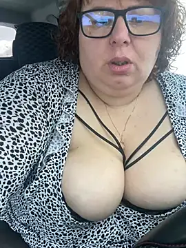 Snapshot of Tania-myr87_ZD chatting on 12-13-24, 03:05 Tania-myr87 ZD online show from 12-13-24, 03:05