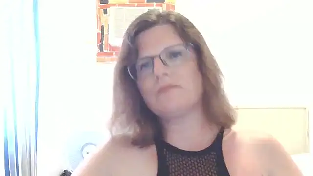 CrimsonMistress online show from 04-28-26, 02:27