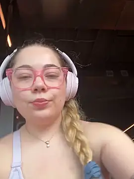 brooklynivy online show from 10-10-25, 05:28