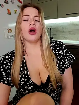 Cute Hot Alice online show from 02-22-25, 09:15