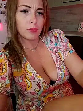 Cute Hot Alice online show from 09-15-25, 08:31